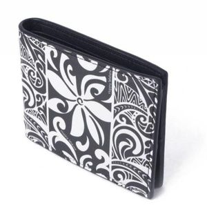 Happy Wahine Tapa Tiare Black wallet